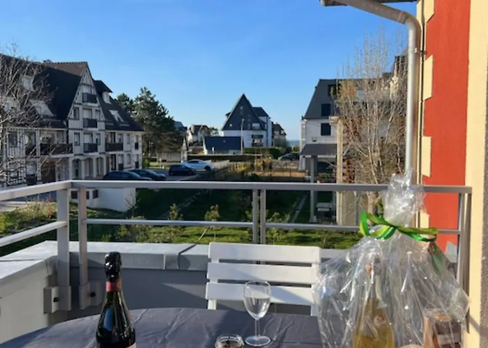 At 2 Min Walk From The 아파트