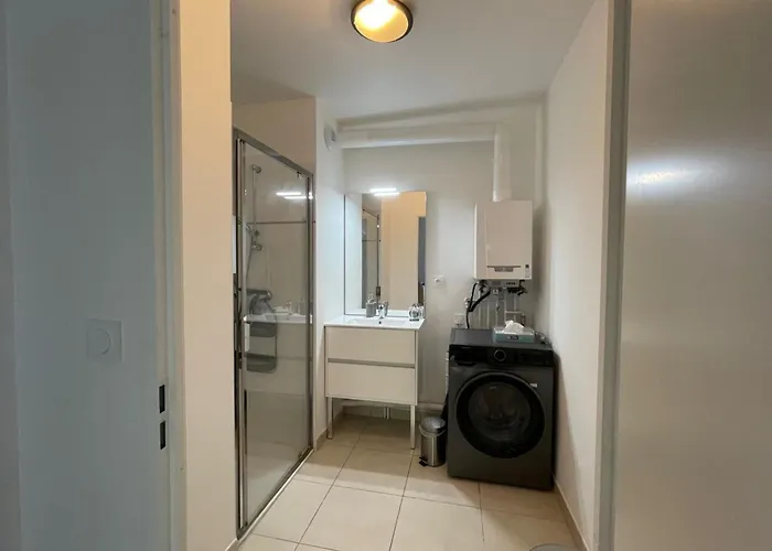 Apartamento At 2 Min Walk From The